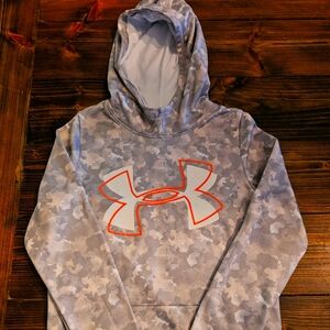 Boys Under Armour Cold Gear Hooded Sweatshirt, White/ Gray Camo Size M